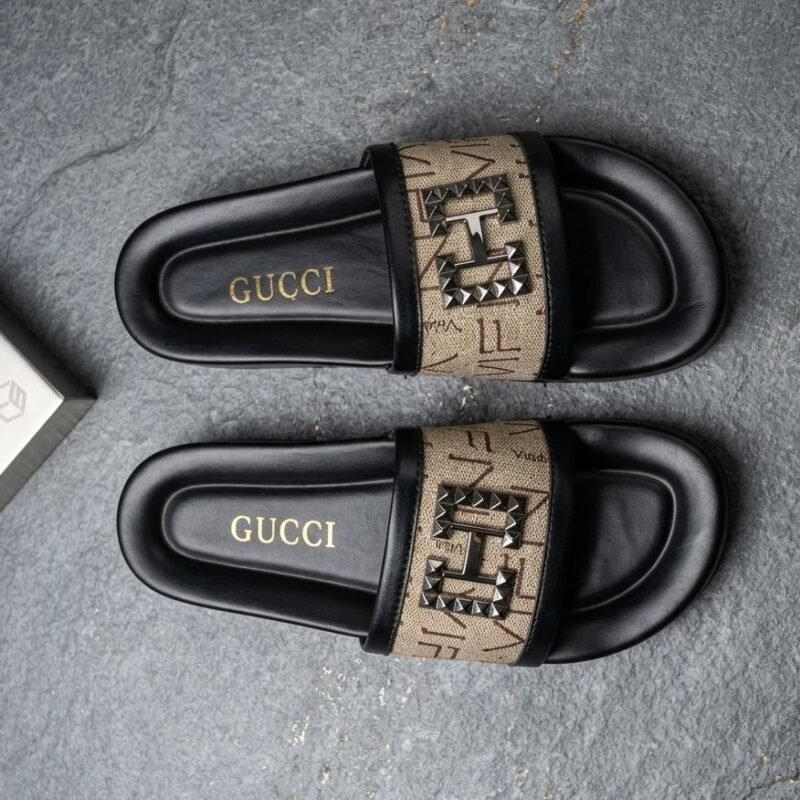 slipper-sandal-metal-body-tshirt